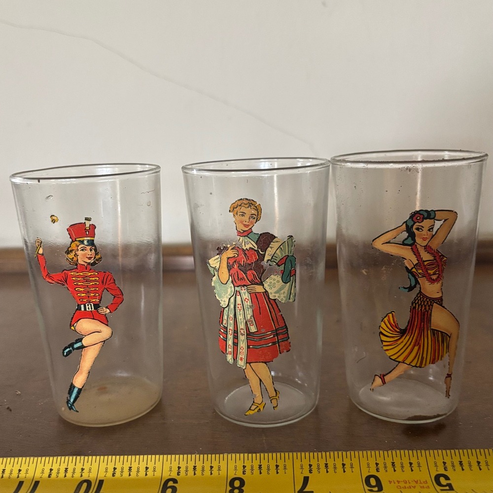 Mid Century 40's Pinup Girl Peek-A-Boo Nude Risque Novelty Cocktail Glasses Gift